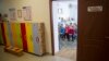 После увольнения старых работников осталась масса незакрытых вакансий, но руководство, судя по всему, проявляет принципиальность в этом вопросе