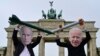 Dezamăgire româno-polonă: Biden nu mai mută soldații SUA din Germania