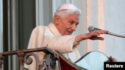 Papa Benedict al XVI-lea în februarie 2013