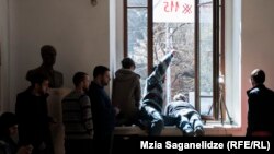 Активисты объединение учащихся ТГУ «Аудитория 115» предупреждают, что расходиться не намерены