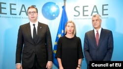 Aleksandar Vučić, federika Mogerini i Hašim Tači u Briselu tokom jedne od rundi Briselskog dijaloga
