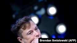 Miliarderi Elon Musk.