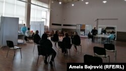 Punkt za masovnu vakcinaciju u Domu omladine u Novom Pazaru, 3 maj 2021.