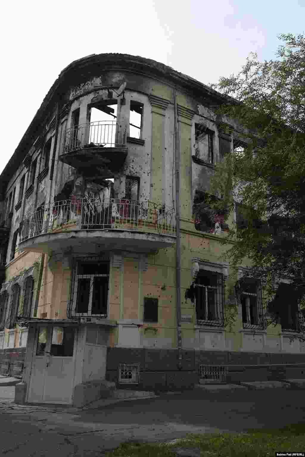  Mariupol 2016, Casa din centrul orașului, distrusă în luptele cu separatiștii