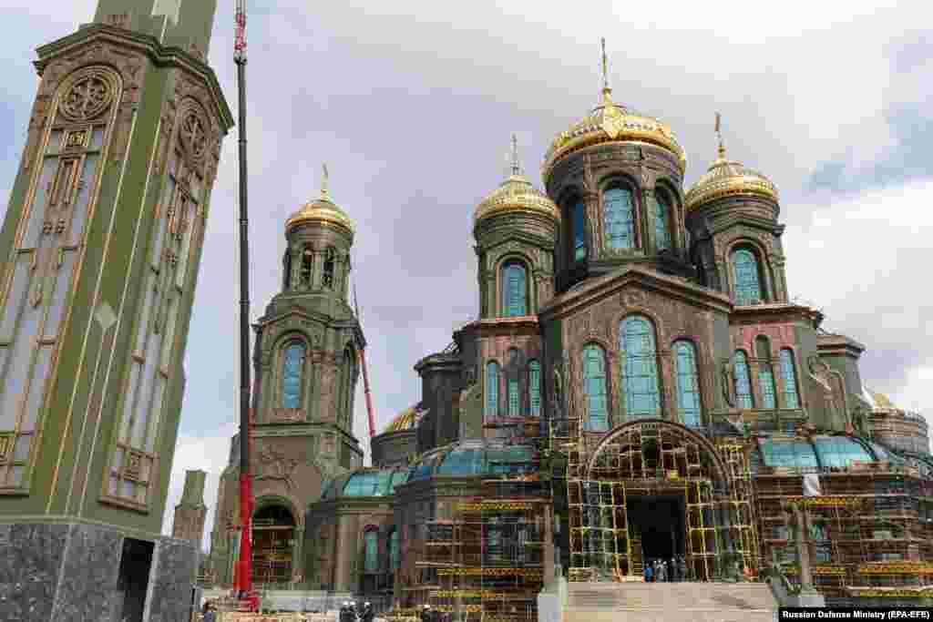 Теренът, върху който е изградена катедралата, се казва Парк &quot;Патриот&quot;. Намира се в Одинцовски район на Московска област, на около 60 км от столицата.