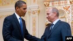 Владимир Путин и Барак Обама в Ново-Огарево, Россия, 2009 г