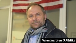 „Lumea este dezamăgită și oamenii când văd că au ajuns la o disperare totală, atunci, pentru a nu pierde timp, părăsesc țara.”
