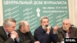 В московском Доме журналистов прошел «круглый стол» под названием «Наш протест против рейдерских захватов Домов творчества»