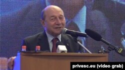Traian Băsescu este pe primul loc pe listele PMP la alegerile europarlamentare, iar partidul este la limita de întrunire a pragului de 5%
