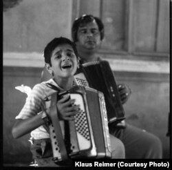 Clejani, Romania, 1993 (photos:Klaus Reimer)