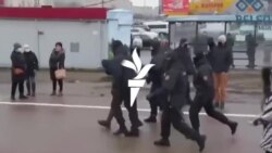 Belarusz: a tömeg nem adja föl