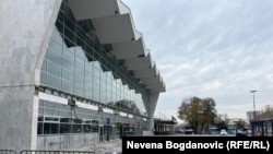 Železnička stanica u Novom Sadu posle pada nadstrešnice kada je poginulo 16 ljudi