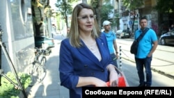 Правосъдният министър Десислава Ахладова разговаря с някои от магистратите