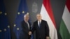 Orbán Viktor kezet ráz António Costával február 25-én Budapesten