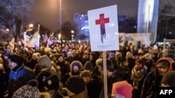 Про-абортус протести во Варшава. 