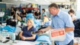 Întâlnire electorală a reprezentanților Blocului Patriotic cu muncitoarele unei întreprinderi de tricotaje din Chișinău, 3 septembrie 2025.