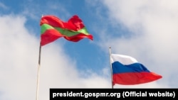 Steagurile rus și transnistrean