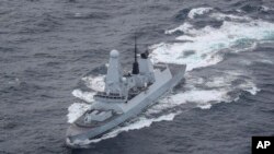 Anija britanike HMS Diamond. Fotografi nga arkivi. 