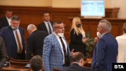 Депутатите одобриха предложението за намаляването на ДДС, след като в началото на май Бойко Борисов отправи предложение за това