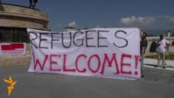 Бегалците се добредојдени-порака од плоштадот Македонија