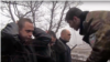 Гиви под камерами издевается над украинскими пленными. Январь 2015 года 