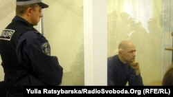 Головний підозрюваний Віктор Сукачов на слуханні у Дніпропетровську, 8 листопада 2012 року
