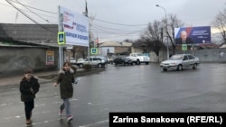 По мнению российского политолога, кураторы предложили югоосетинским товарищам уже опробованную технологию