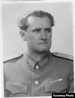 Viliam Steskal în uniformă (Foto: ACNSAS)