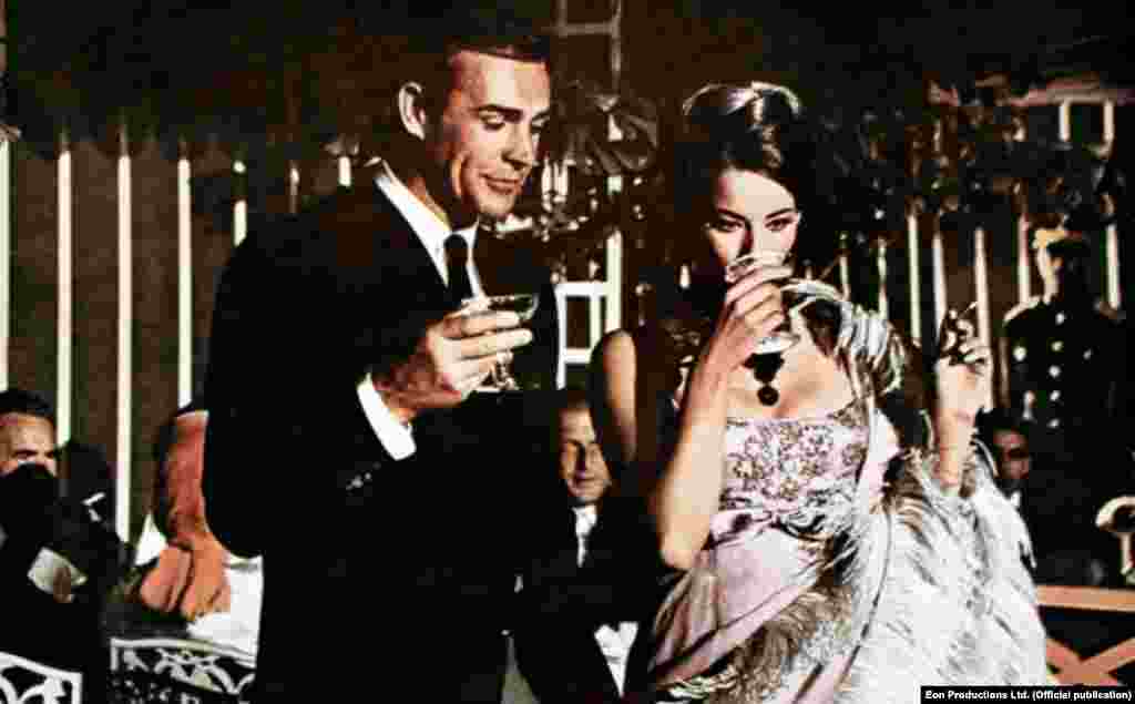 Connery hét Bond-filmben alakította a valóságban is létező brit külső hírszerzés, az MI6 007-es ügynökét, először 1962-ben.