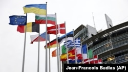France and Italy expelled Russian diplomatic personnel as part of a coordinated European action over Russia's campaign in Ukraine.