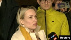 Ovszjannikovát ugyan kiengedték a fogdából, de később még megbüntethetik