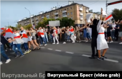 Lukasenka-ellenes körtánc Bresztben, 2020. szeptember 13-án