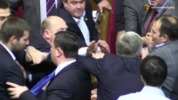 Голосування за комітети завершилося бійкою