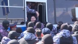 Zeci de protestatari reținuți în capitala Kazahstanului