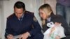 По версии свердловских следователей, матерью двух младенцев, тела которых были найдены в морозильной камере гастронома «Центральный», также может быть гражданка Узбекистана.