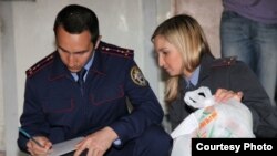 По версии свердловских следователей, матерью двух младенцев, тела которых были найдены в морозильной камере гастронома «Центральный», также может быть гражданка Узбекистана.