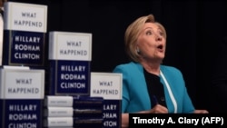 Posebno na udaru bila Hilari Klinton