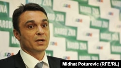 Sadik Ahmetović