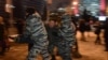 В День Конституции задержаны активисты, читавшие Конституцию