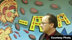 Не все члены жюри «Премии Кандинского» были единодушны: искусствовед Андрей Ерофеев выступал против кандидатуры Алексея Беляева-Гинтовта