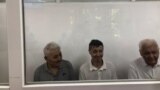 АЭС референдумы қарсаңында ұсталған белсенділер соты. Солдан оңға қарай: Жанат Қазақбай, Айдар Мүбәраков және Фазылжан Сыздықов. Алматы, 26 тамыз 2025 жыл.