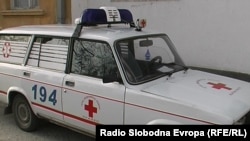 Автомобилите на брзата помош во Прилеп во распаѓање 