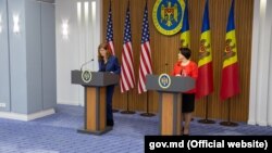 Samantha Power, șefa Agenției Statelor Unite pentru Dezvoltare Internațională (USAID) și prim-ministra Natalia Gavrilita. Chișinău, 2021.