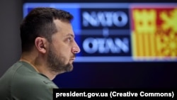 Predsednik Ukrajine Volodimir Zelenski tokom obraćanja putem video linka na samitu NATO-a u Madridu, Kijev, 29. jun 2022.