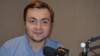 „Aproape uitasem cât e de plăcut să pui înapoi în raft o carte pe care ai terminat să o citești”