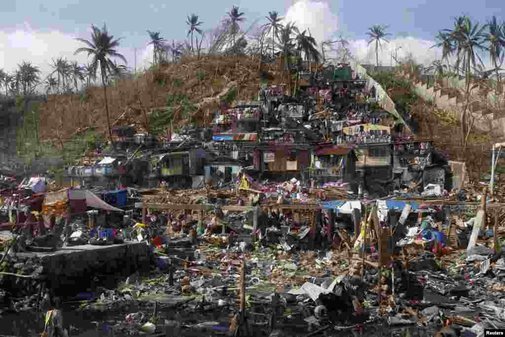 Tacloban, 11. novembar 2013. Foto: REUTERS / Romeo Ranoco