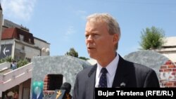 Ambasadori amerikan Greg Delawie 