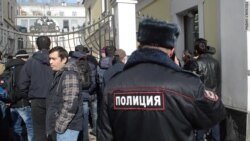 Полгода без зарплаты: метростроевцы начинают забастовку