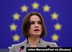 Szvjatlana Cihanouszkaja szerint az EU szankciói nem elég kemények, Lukasenka és rezsimje pedig tudja, hogyan kell kijátszani őket