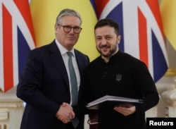Kryeministri britanik, Keir Starmer, dhe presidenti ukrainas, Volodymyr Zelensky.